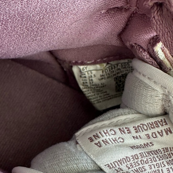 Nike Air Jordan Retro 1 High Tops Mauve and White - Picture 8 of 11